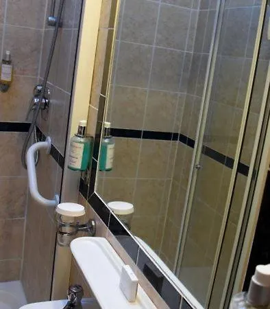 Affittacamere The Old Bank Family Town House 4*