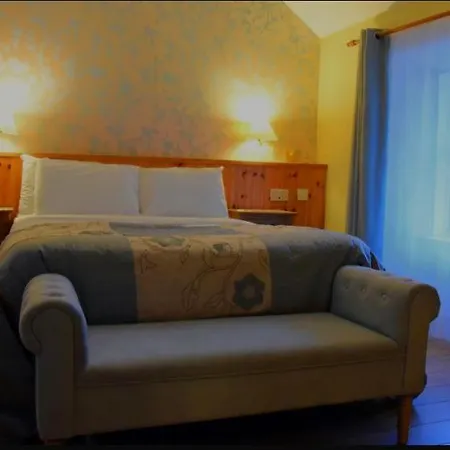 The Old Bank Family Town House Гостевой дом