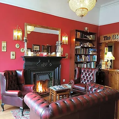 B&B The Old Bank Family Town House