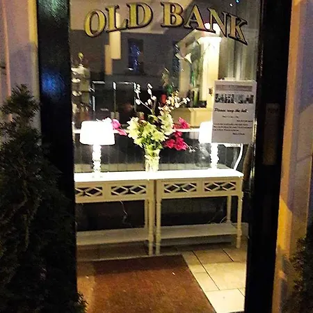 The Old Bank Family Town House Bruff