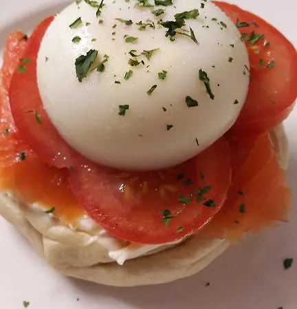 The Old Bank Family Town House Гостевой дом