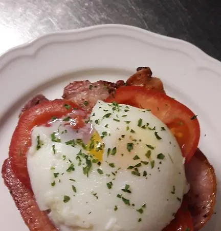 The Old Bank Family Town House Bruff