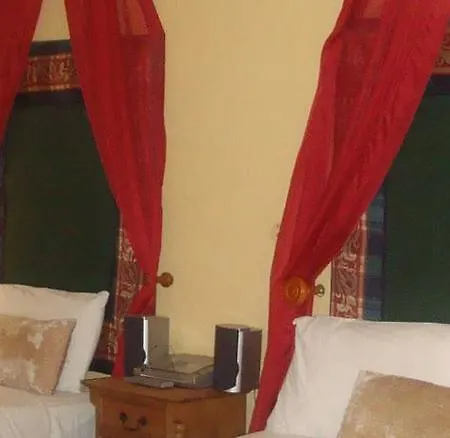 The Old Bank Family Town House بيت ضيافة 4*