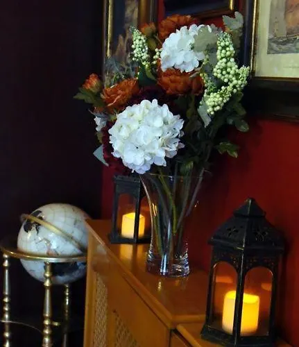 Vendégház The Old Bank Family Town House 4*