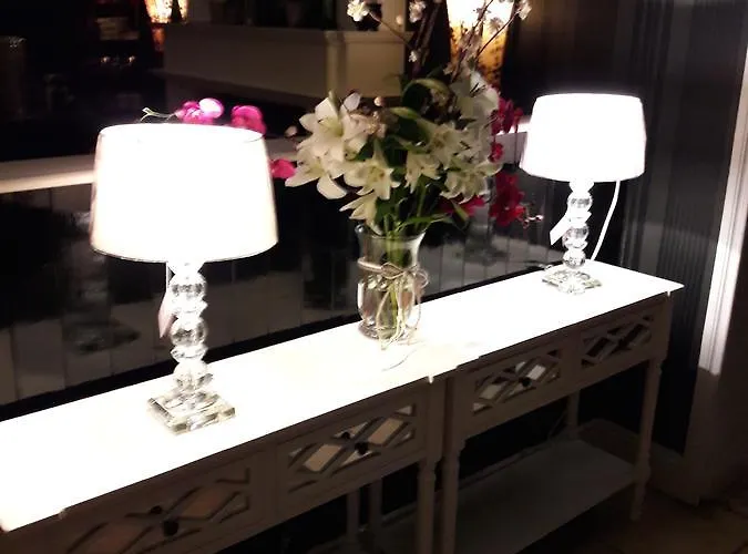 The Old Bank Family Town House Vendégház